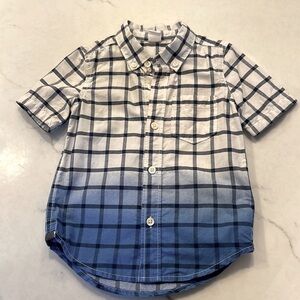 Gap Boys 2T ss collared button down shirt, blue & white check ombré design